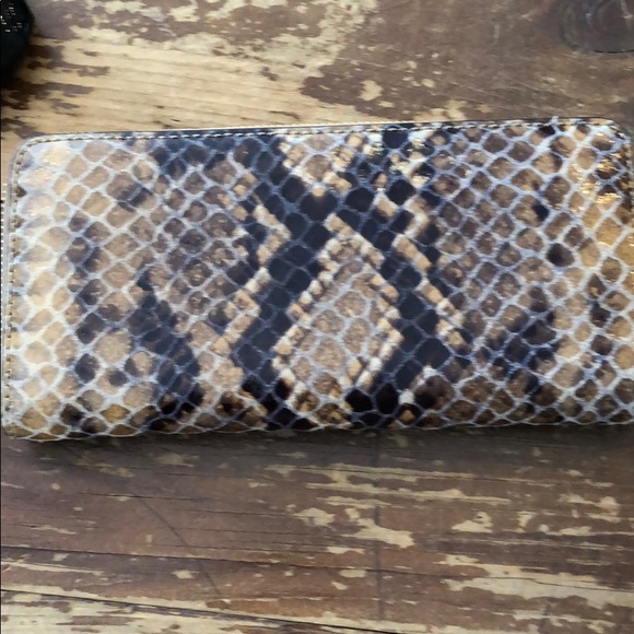 Michael Kors Wallet - Picture 3 of 5